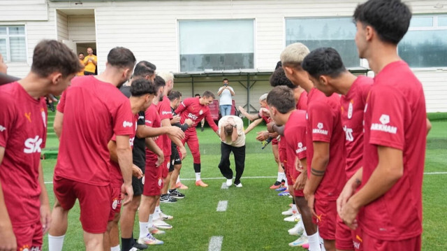 Kerem Aktürkoğlu Galatasaray'a veda etti