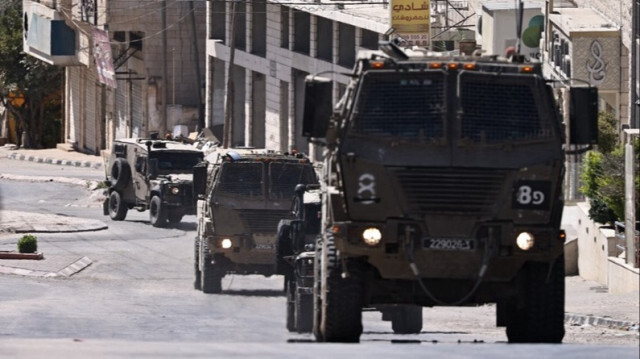 L'armée d'occupation circule dans une rue de Tubas, dans le nord de la Palestine occupée, le 11 septembre 2024.