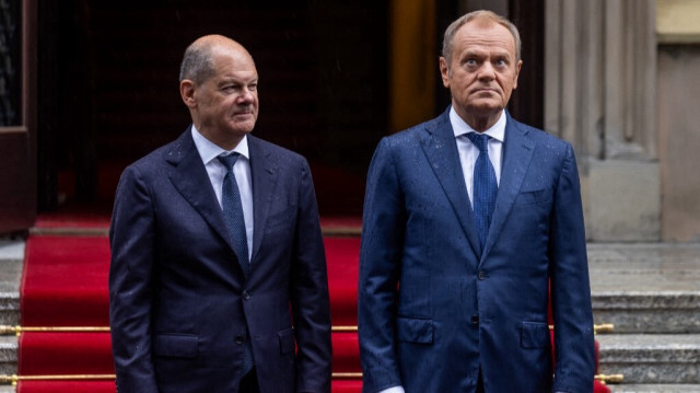 Le chancelier allemand Olaf Scholz et le Premier ministre polonais Donald Tusk avant les 16es consultations intergouvernementales germano-polonaises, à Varsovie, le 2 juillet 2024.