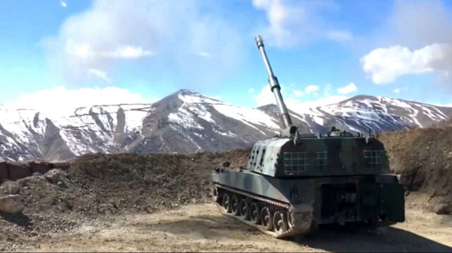 Char turc dans la région du Bouclier de l'Euphrate, au nord de la Syrie.