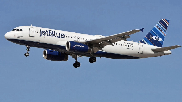 ABD'li JetBlue Hava Yolu şirketi, uçak içi haritalarındaki Filistin haritasını öne çıkardı.