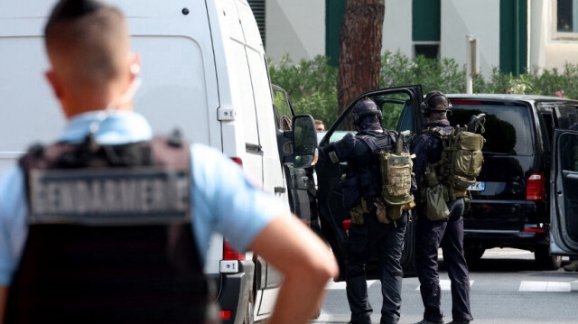 L'homme, identifié grâce à la vidéosurveillance de la mosquée, a été interpellé et placé en garde à vue vendredi.