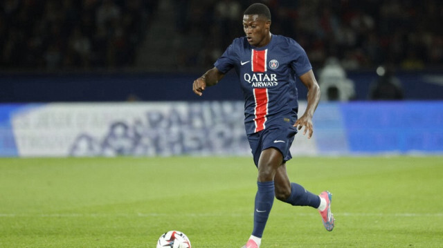 Le défenseur portugais du PSG, Nuno Mendes, lors du match de football de Ligue 1 française entre le Paris Saint-Germain et le Stade Brestois 29, à Paris, le 14 septembre 2024. 