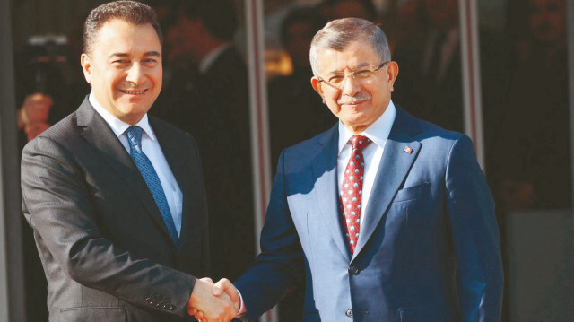 Ali Babacan, Ahmet Davutoğlu.