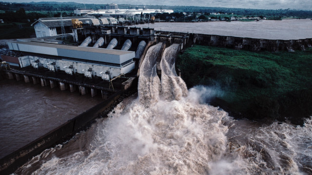 L'agence des services hydrologiques du Nigeria met en garde contre le risque d'inondations dans 11 États après que le Cameroun voisin a décidé de libérer l'eau.