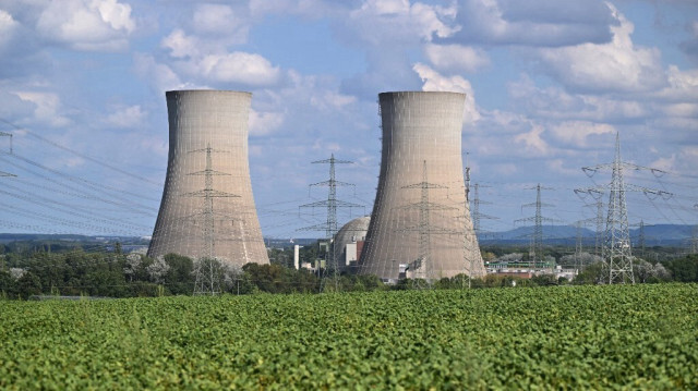 Les tours de refroidissement de la centrale nucléaire de Grafenrheinfeld, en Allemagne, le 16 août 2024.