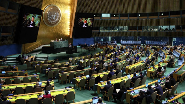 Lors d'une réunion de l'Assemblée générale pour une session spéciale dans la salle de l'Assemblée générale au siège des Nations Unies.