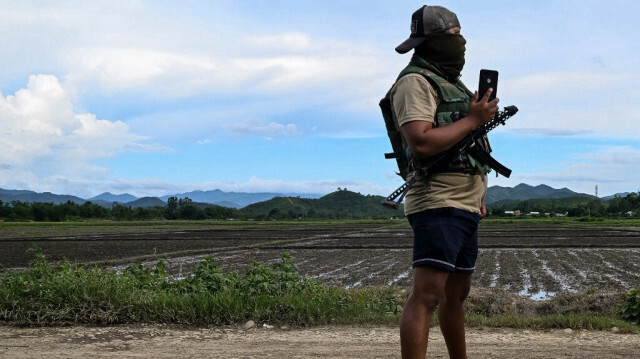 À la frontière avec la Birmanie, l'État du Manipur est depuis mai 2023 le théâtre de violences entre la communauté majoritaire Meitei, à prédominance hindoue, et la tribu Kuki, principalement chrétienne. 