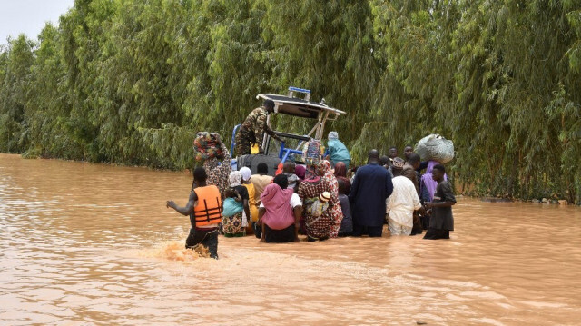 Le 27 août 2024, quinze personnes ont perdu la vie à Maradi, au Niger, en raison de pluies torrentielles ayant entraîné des inondations dévastatrices. 