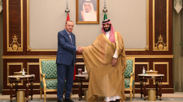 Le président Recep Tayyip Erdoğan a rencontré le prince héritier saoudien Mohammed ben Salmane à Riyadh, le 28 avril 2022