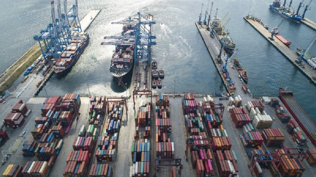 Türkiye's exports reach record $22.1 billion in August, trade deficit hits  34-month low | Turkey Economy
