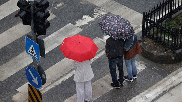 Meteoroloji'den Orta ve Batı Karadeniz için kuvvetli yağış uyarısı geldi.