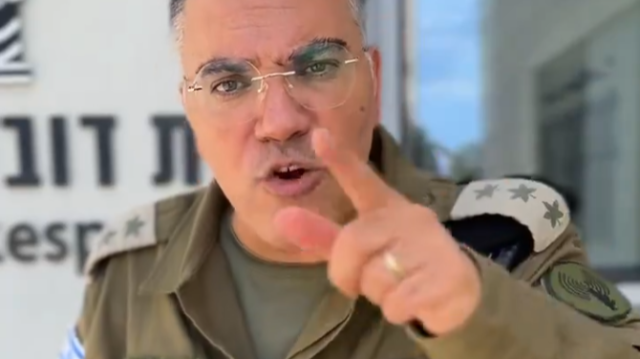 Le porte-parole de l'armée israélienne, Avichay Adraee, dans une vidéo du 23 septembre 2024.