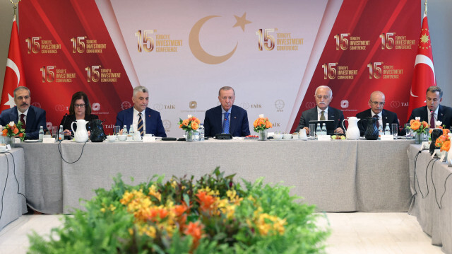 Le président turc Recep Tayyip Erdogan rencontre des hommes d'affaires américains et turcs lors de la 15e Conférence sur l'investissement de la Türkiye, organisée par le Conseil des affaires turco-américain (TAIK) à New York, États-Unis, le 23 septembre 2024.