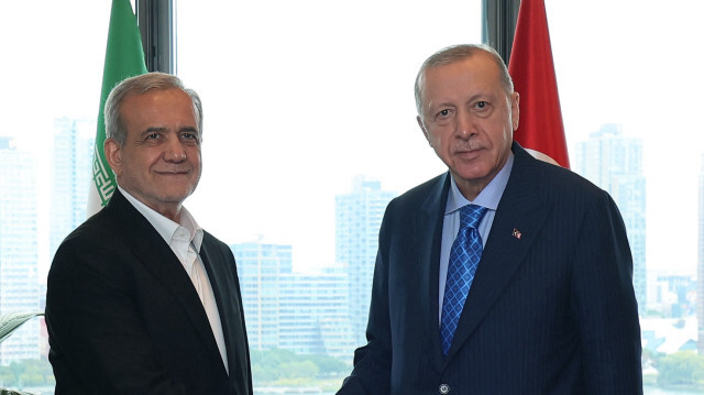 Le président turc Recep Tayyip Erdogan, a rencontré le président iranien Masoud Pezeshkian, à New York, en marge de la 79e session de l'Assemblée générale des Nations unies (ONU), le 23 septembre 2024.