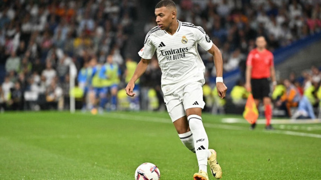 L'attaquant français du Real Madrid, Kylian Mbappé, lors du match de football de la Liga espagnole entre le Real Madrid CF et le Deportivo Alavés au stade Santiago Bernabéu à Madrid, le 24 septembre 2024.