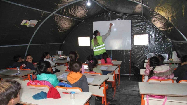 Deprem bölgesinde eğitim. (Foto: Arşiv)