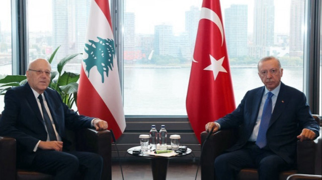 Le Président turc, Recep Tayyip Erdogan (D) et le Premier ministre libanais, Najib Azmi Mikati (G) à la Maison Turque de New York aux États-Unis, le 25 septembre 2024.