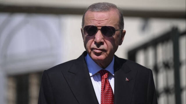 Le Président turc, Recep Tayyip Erdogan répond aux questions des journalistes après la prière du vendredi à Istanbul en Turkiye, le 27 septembre 2024.