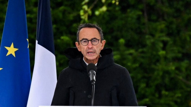 Le ministre français de l'Intérieur Bruno Retailleau prononce un discours lors de la cérémonie de départ à la retraite du directeur général de la police nationale (DGPN) à Velizy-Villacoublay, au sud-ouest de Paris, le 26 septembre 2024.