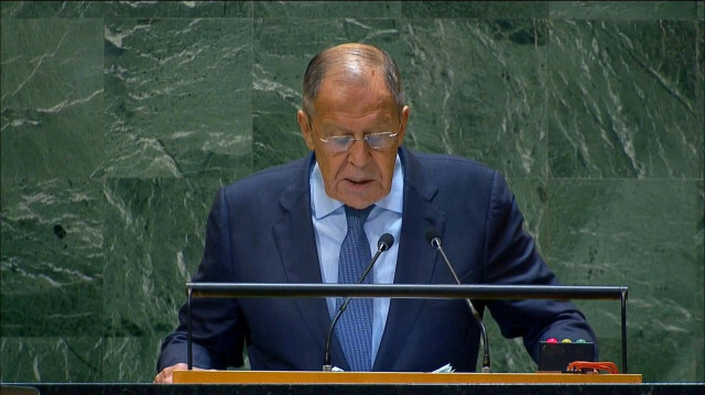 Le chef de la diplomatie russe Sergueï Lavrov met de nouveau en garde les Etats européens contre toute confrontation avec Moscou s'ils poursuivant leur "aventure suicidaire" aux côtés de l'Ukraine, le 28 septembre 2024, lors de l'Assemblée générale des Nations Unies à New-York. 