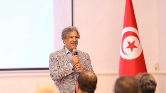 L'ambassadeur de Türkiye en Tunisie Ahmet Misbah Demircan lors du forum d'affaires auquel ont participé plus de 40 représentants d'entreprises turques venus en Tunisie dans le cadre de l'organisation de la Plateforme Eurasienne de Recherche Stratégique (ASAD), le 28 septembre 2024.