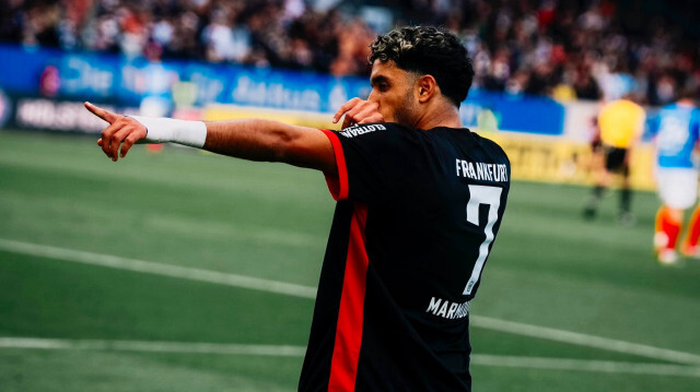 L'attaquant égyptien de l'Eintracht Francfort, Omar Marmoush, auteur d'un doublé lors du match de Bundesliga contre Holstein Kiel, le 29 septembre 2024.