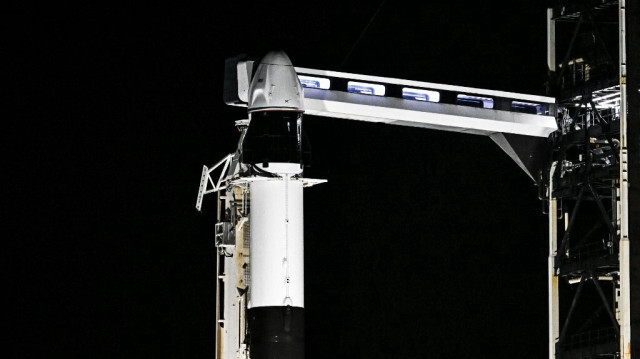 Une fusée Falcon 9 de SpaceX avec la capsule Crew Dragon Resilience repose sur le complexe de lancement 39A au Centre spatial Kennedy avant la mission Polaris Dawn à Cap Canaveral, en Floride, le 28 août 2024.