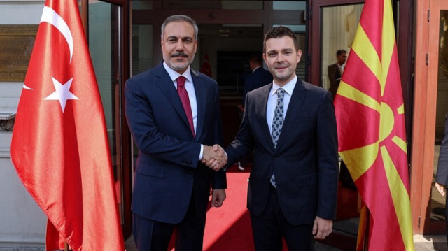 Le ministre des Affaires étrangères Hakan Fidan (G) a rencontré Timco Mucunski, ministre des Affaires étrangères et du Commerce extérieur (D), à Skopje en Macédoine du Nord, le 05 septembre 2024.