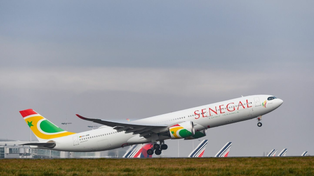 Air Sénégal cessera de desservir sept destinations à partir de mi-septembre pour optimiser son réseau, en réponse à des critiques fréquentes sur la qualité de son service.