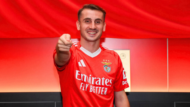 Kerem Aktürkoğlu, Benfica ile 5 yıllık sözleşme imzaladı. 