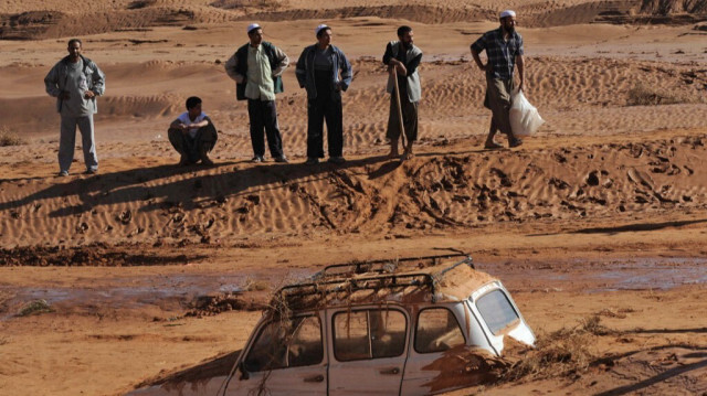 مصرع شخصين وإنقاذ عشرات جراء فيضانات غير مسبوقة بصحراء الجزائر