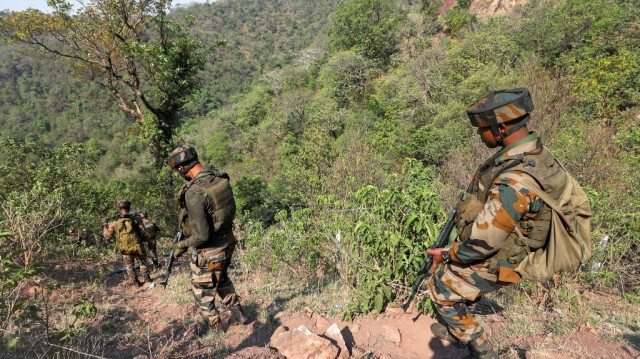 L'armée indienne patrouille à Reasi le 10 juin 2024. 