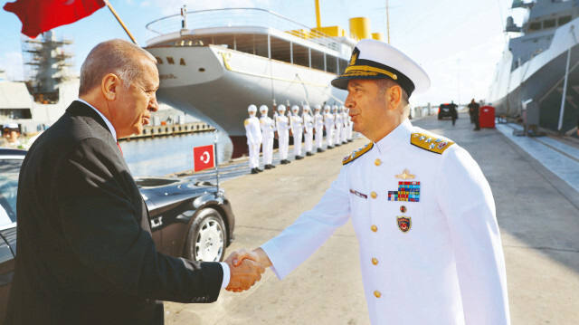 Cumhurbaşkanı Erdoğan Savarona'yı gezdi.