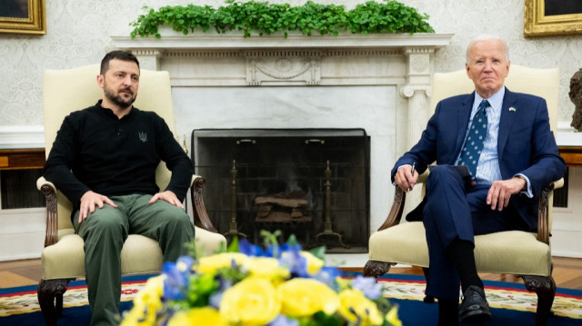 Le président américain Joe Biden rencontre le président ukrainien Volodymyr Zelensky dans le bureau ovale de la Maison Blanche à Washington, DC, le 26 septembre 2024.