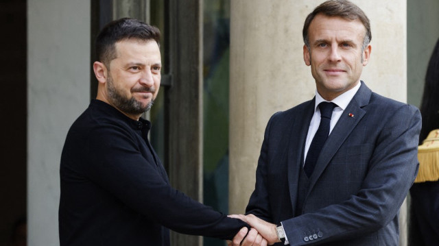 Le président ukrainien Volodymyz Zelensky et son homologue français Emmanuel Macron.