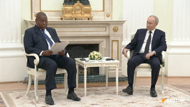 Le président centrafricain Faustin-Archange Touadéra et son homologue russe Vladimir Poutine, le 16 janvier 2025, à Moscou.