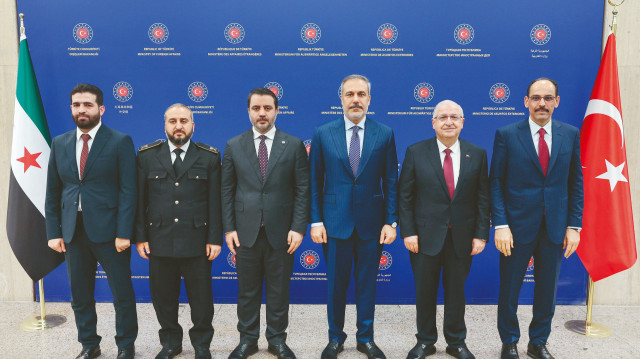 Enes Hattab, Murhef Ebu Kasra, Hasan Şeybani, Hakan Fidan, Yaşar Güler, İbrahim Kalın.