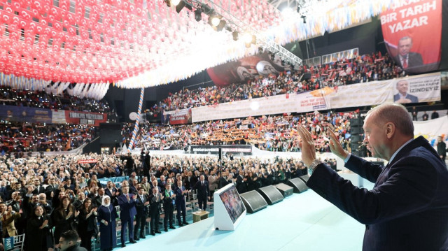 Erdogan s'est exprimé samedi lors d'une rencontre avec les membres de son parti (le AK Parti) à Mersin dans le sud-est de la Türkiye, le 18 janvier 2025. 
