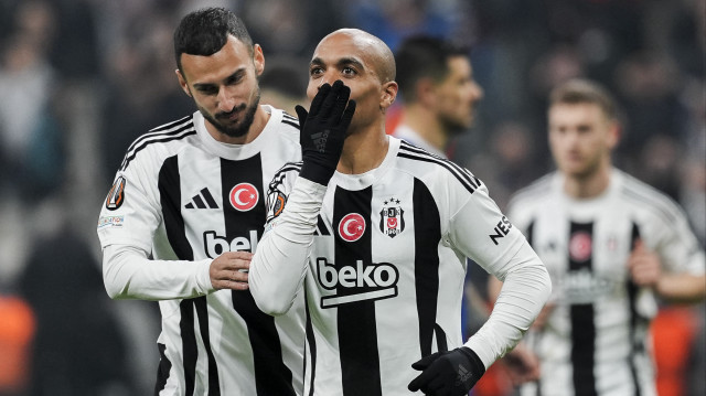 Le joueur de Besiktas Joao Mario célèbre son but lors du match de la 7e journée de l'UEFA Europa League entre Besiktas et l'Athletic Bilbao au stade Tupras à Istanbul, Türkiye, le 22 janvier 2025.