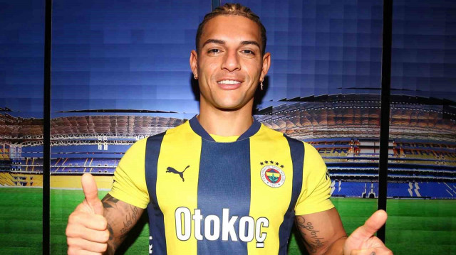 Fenerbahçe, Brezilyalı stoper Diego Carlos ile 3.5 yıllık sözleşme imzalandığını duyurdu.