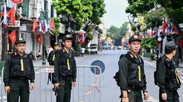 La police vietnamienne.