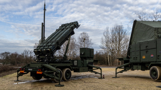 Les lanceurs de missiles sol-air du système Patriot (Wisla) du 37e Escadron de missiles de défense aérienne.