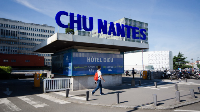 Le CHU indique qu'en 2024, 168 patients sur 82.286 sont décédés au cours de leur prise en charge aux urgences adultes. 