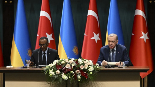 Le Président turc, Recep Tayyip Erdogan (D) et le Président rwandais, Paul Kagame (G) lors d’une conférence de presse conjointe au complexe présidentiel d’Ankara, en Türkiye, le 23 janvier 2025.