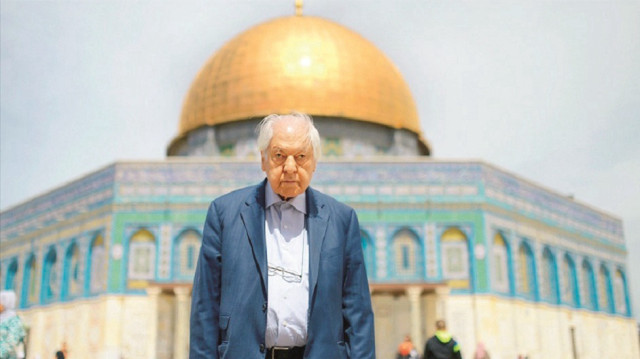 Nuri Pakdil.