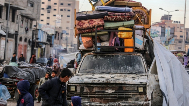 العودة لشمال غزة.. مركبات فلسطينية تعبر "نتساريم" 