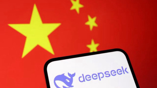 L'IA chinoise DeepSeek fait plonger la bourse de New York avec plusieurs milliards de dollars de pertes, le 27 janvier 2025.