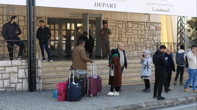 Plus de 115 000 Syriens sont rentrés en Syrie depuis la chute du régime d'Assad, selon le HCR. Les déplacements se font principalement depuis la Türkiye, la Jordanie et le Liban.