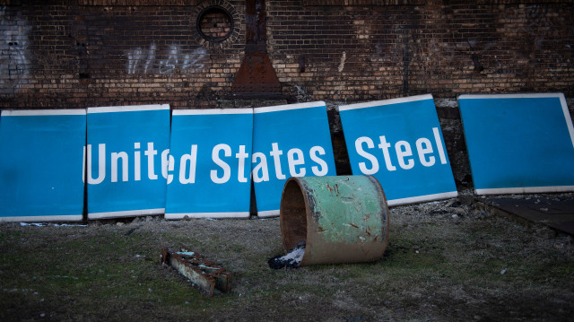 Un panneau US Steel à l'extérieur du four Carrie, qui faisait partie de l'usine sidérurgique abandonnée de Homestead Steel Works, le 21 janvier 2020, à Swissvale, en Pennsylvanie.
